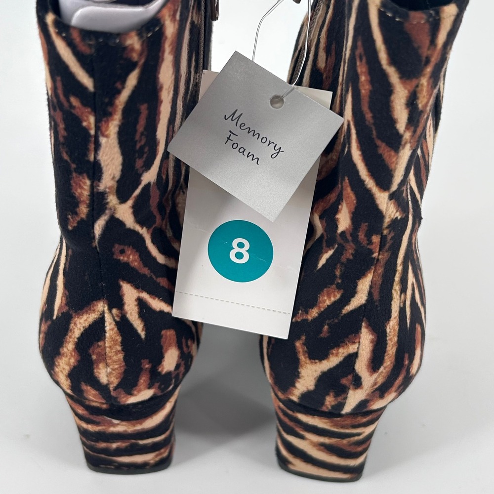 Target Women Brown Tigris Tiger Print Pointed Toe Block Heel Ankle Boots 8 - Picture 3 of 5